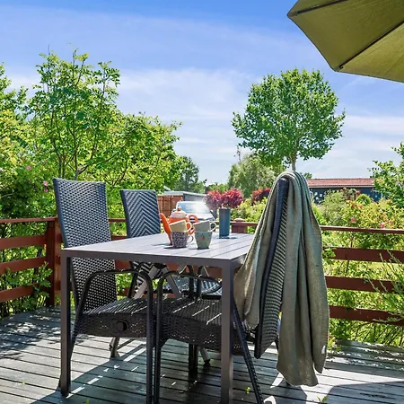 Дом отдыха Authentic And Charming Seaside Within Walking Distance To Грена