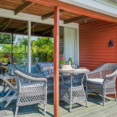 Authentic And Charming Seaside Within Walking Distance To
