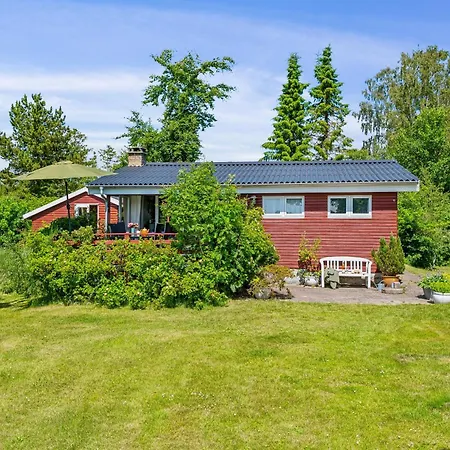 Authentic And Charming Seaside Within Walking Distance To *