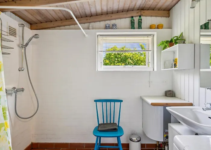 Authentic And Charming Seaside Within Walking Distance To